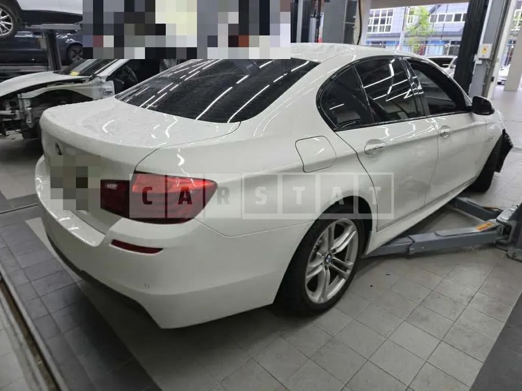 Photo 2 of 22: 2016 BMW 520d — Korean insurance auction