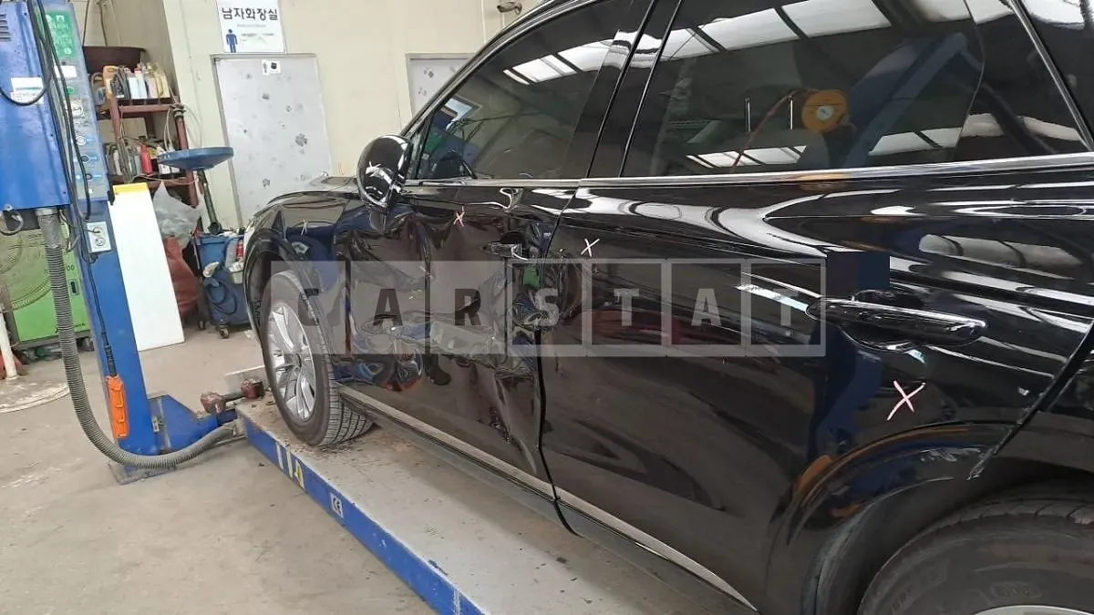 Photo 2 of 9: 2022 Genesis GV70, VIN KMTMA81BBPU091814 — Korean insurance auction