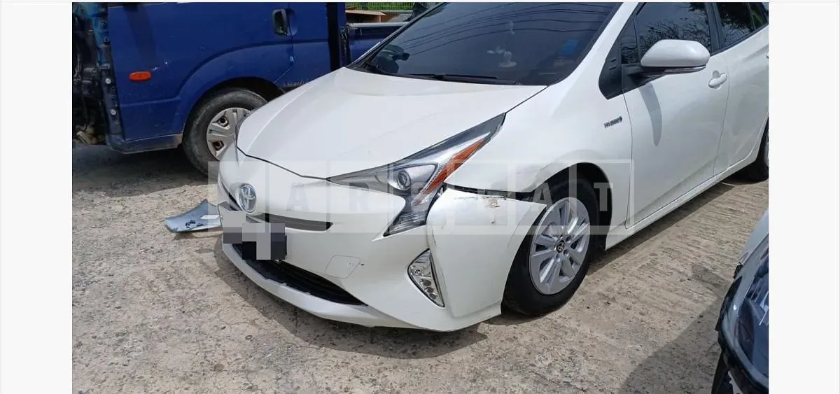 Photo 2 of 19: 2018 Toyota Prius — Korean insurance auction