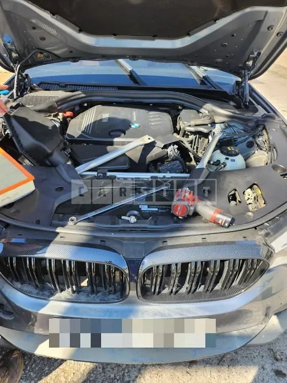 Photo 2 of 11: 2018 BMW 520d — Korean insurance auction
