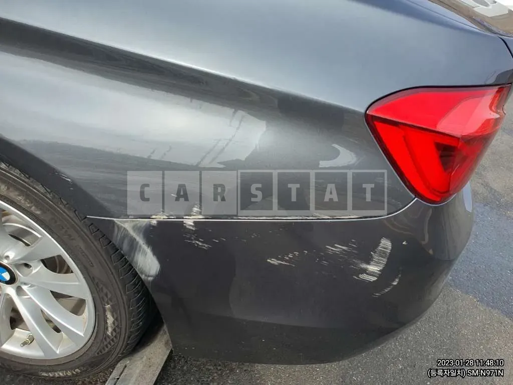 Photo 2 of 9: 2018 BMW 320d, VIN WBA8C5104JA073614 — Korean insurance auction