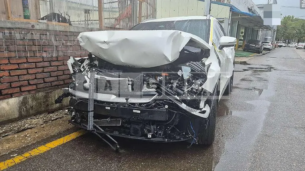 Photo 2 of 18: 2022 Kia Sportage Hybrid — Korean insurance auction