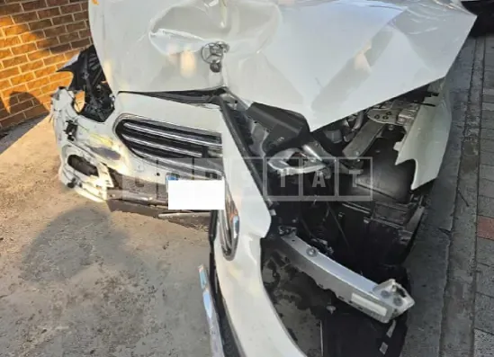 Photo 2 of 43: 2023 Mercedes-Benz E350 4Matic — Korean insurance auction