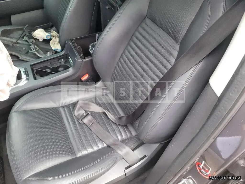 Photo 2 of 37: 2016 Land Rover Discovery Sports 2.0d, VIN SALCA2BN2GH563344 — Korean insurance auction