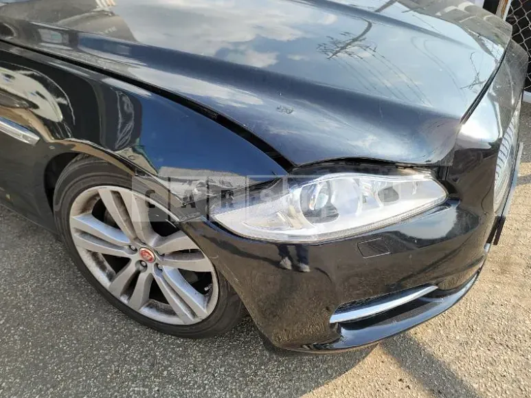 Photo 2 of 9: 2015 Jaguar XJ 3.0SC — Korean insurance auction