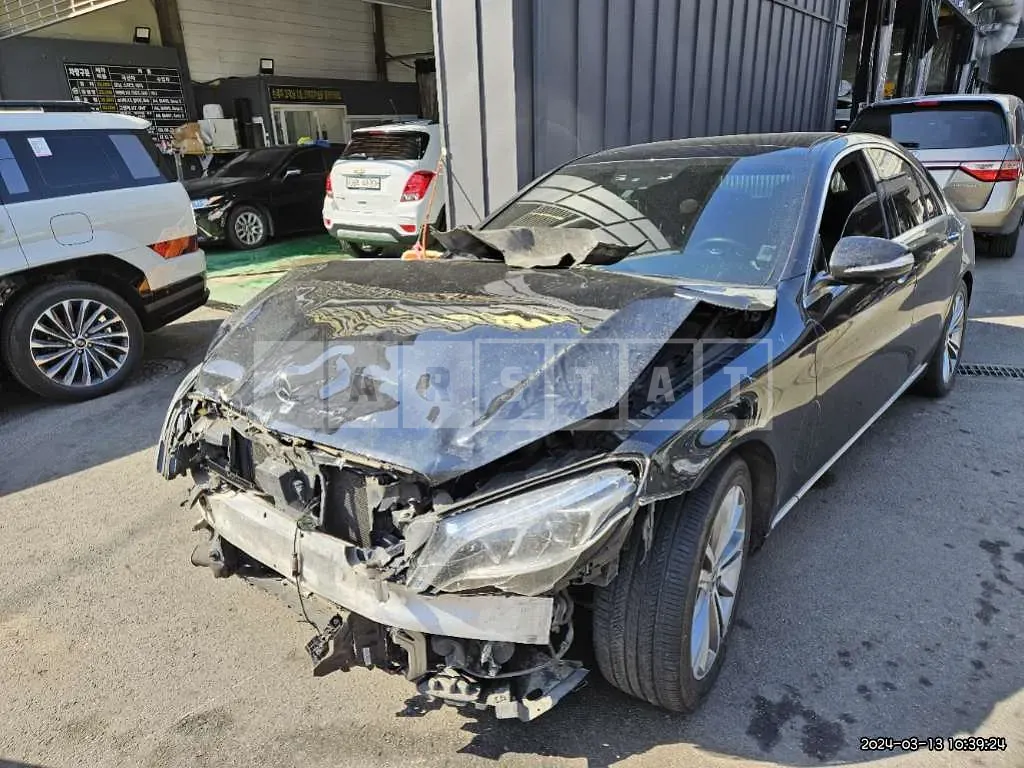 Photo 2 of 9: 2015 Mercedes-Benz S350 BlueTec 4Matic, VIN WDDUF3DB8FA159824 — Korean insurance auction