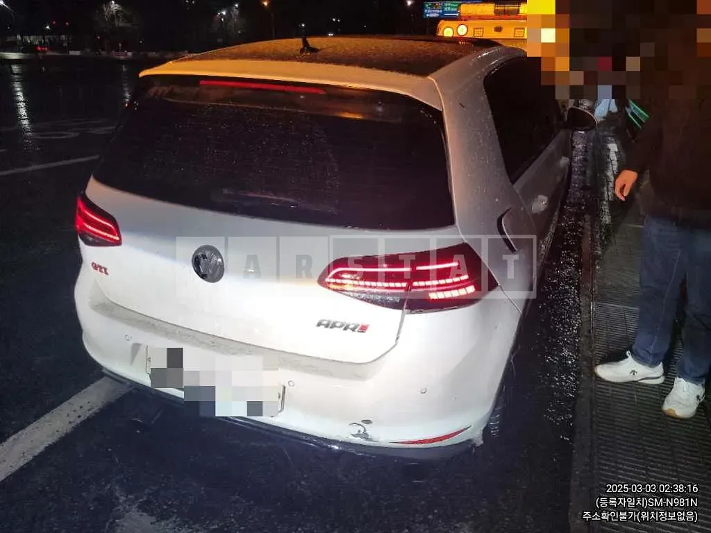 Photo 2 of 20: 2016 Volkswagen Golf GTI — Korean insurance auction