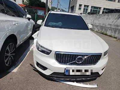 Photo 1 of 10: 2020 Volvo XC40B4 AWD — Korean insurance auction