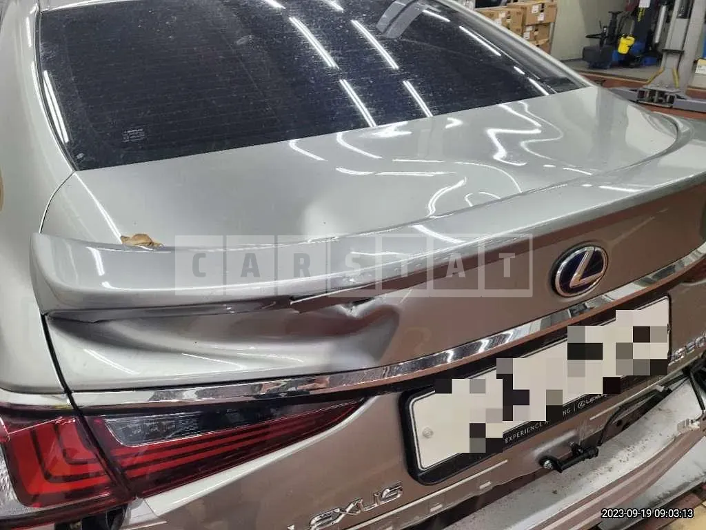 Photo 2 of 8: 2021 Lexus ES300h — Korean insurance auction