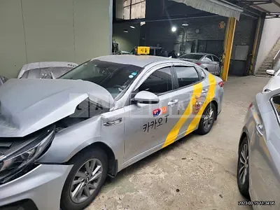 Photo 1 of 17: 2022 Kia K5, VIN KNAGU416BNA406369 — Korean insurance auction