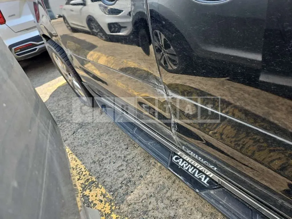 Photo 2 of 13: 2019 Kia Carnivals — Korean insurance auction