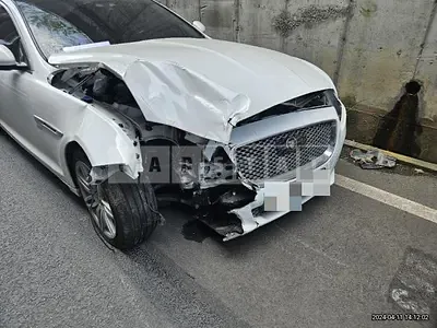 Photo 1 of 18: 2019 Jaguar XJ 3.0SC — Korean insurance auction