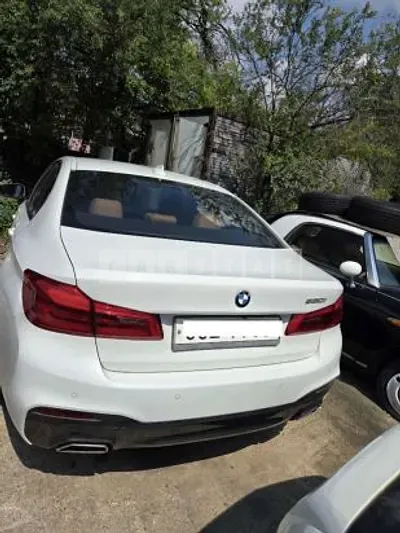 Photo 1 of 9: 2017 BMW 530i — Korean insurance auction