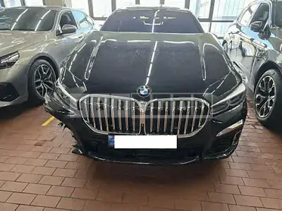 Photo 1 of 30: 2018 BMW 750Li xDrive, VIN WBA7F2102JB235817 — Korean insurance auction