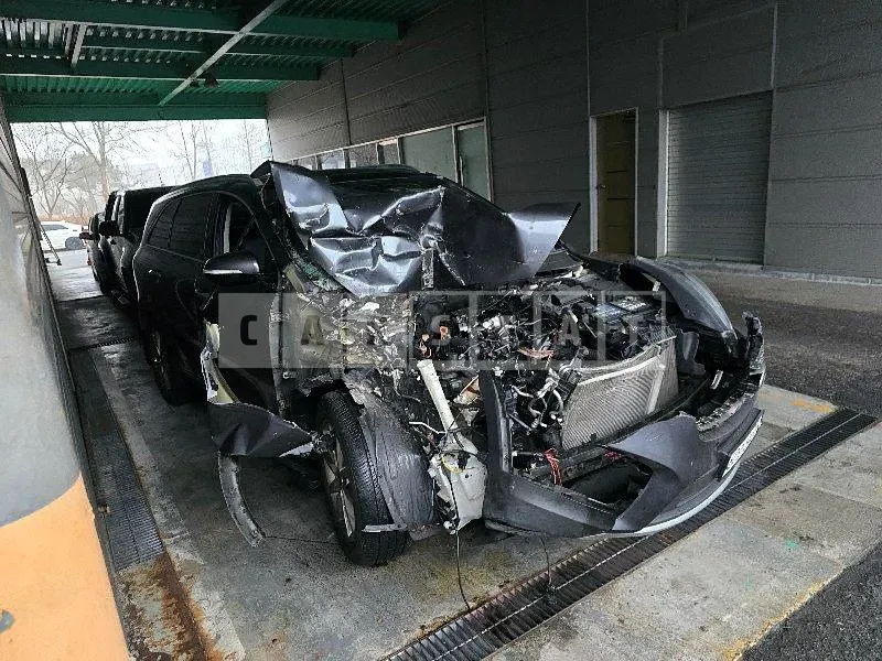 Photo 2 of 6: 2015 Kia Sorento 4WD — Korean insurance auction