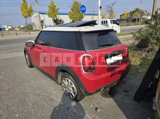 Photo 2 of 11: 2020 MINI Cooper, VIN WMWXR7100L2M81613 — Korean insurance auction
