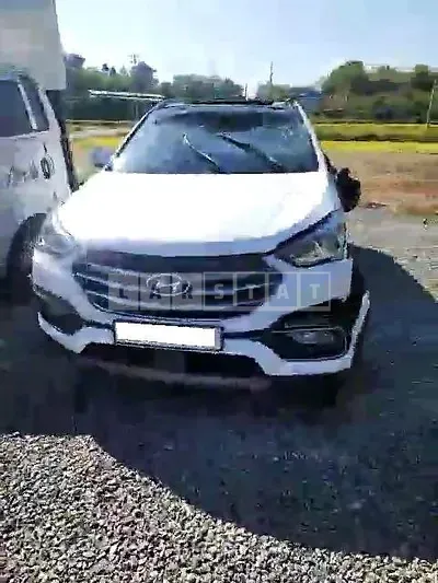 Photo 1 of 17: 2017 Hyundai Santa Fe 2.0 (4WD), VIN KMHSW81UDJU775496 — Korean insurance auction