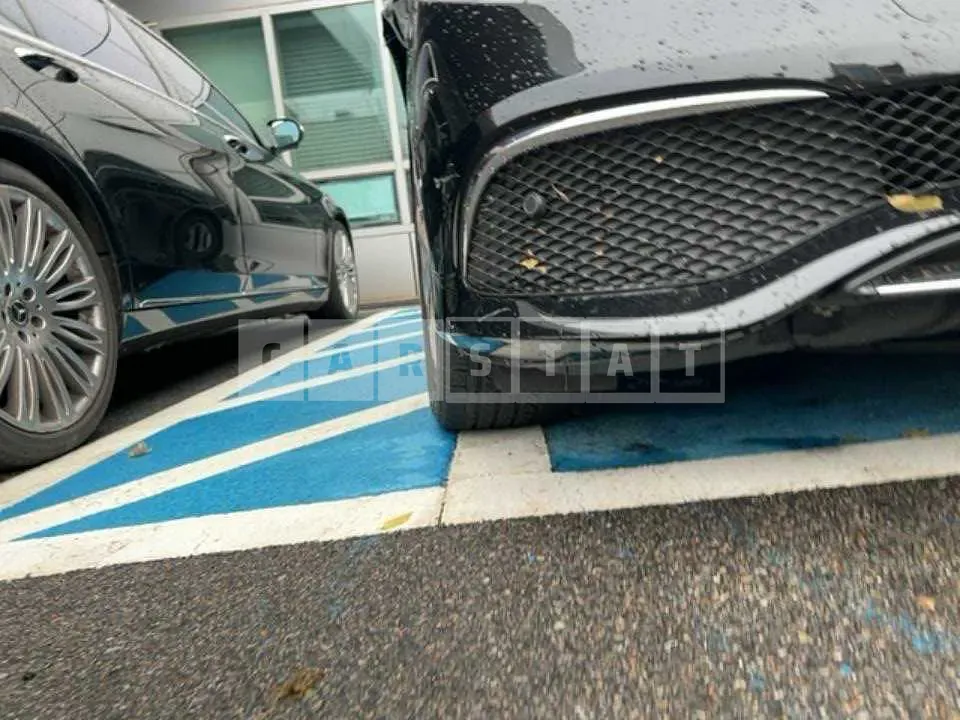 Photo 2 of 25: 2019 Mercedes-Benz E220d, VIN WDDZF0EB1KA621234 — Korean insurance auction