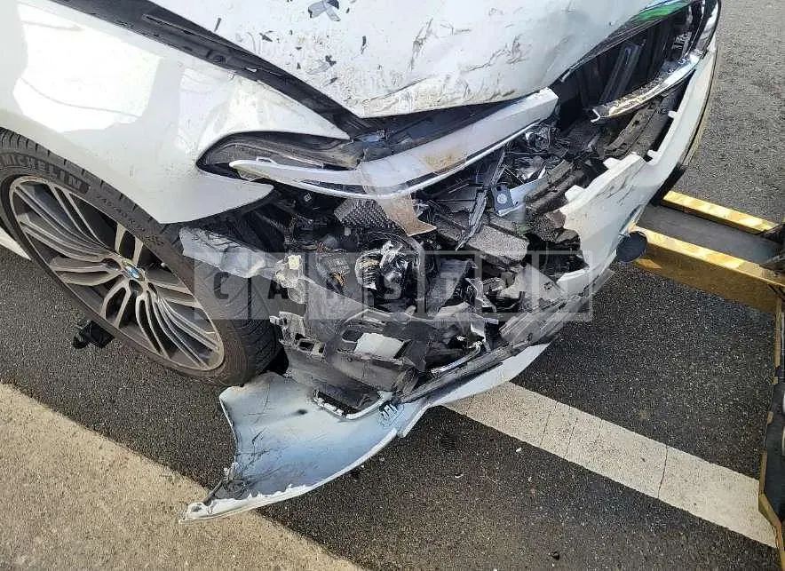 Photo 2 of 39: 2019 BMW 530i M Sport Package Plus — Korean insurance auction