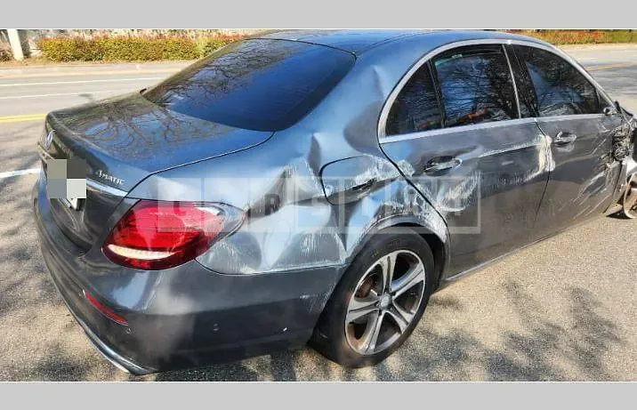 Photo 2 of 8: 2016 Mercedes-Benz E300 4Matic — Korean insurance auction