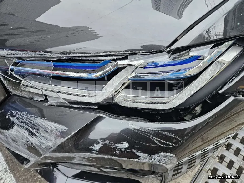 Photo 2 of 9: 2021 BMW M550i xDrive — Korean insurance auction