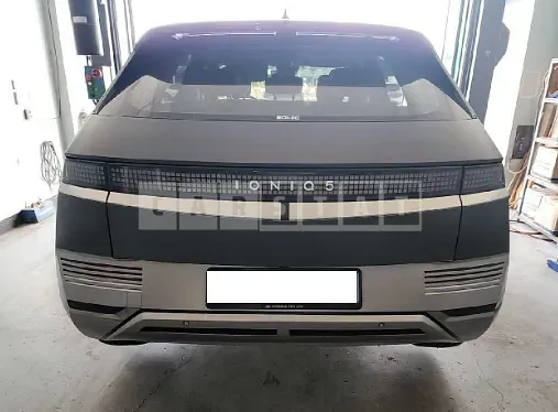 Photo 2 of 12: 2022 Hyundai Modern Ionic 5, VIN KMHKR81AFNU003841 — Korean insurance auction