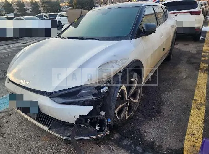 Photo 2 of 41: 2021 Kia EV6 Long Range — Korean insurance auction