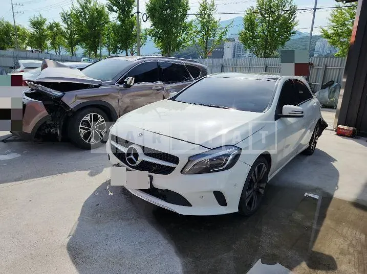 Photo 2 of 21: 2017 Mercedes-Benz A200, VIN WDDBF4DB6JJ637227 — Korean insurance auction