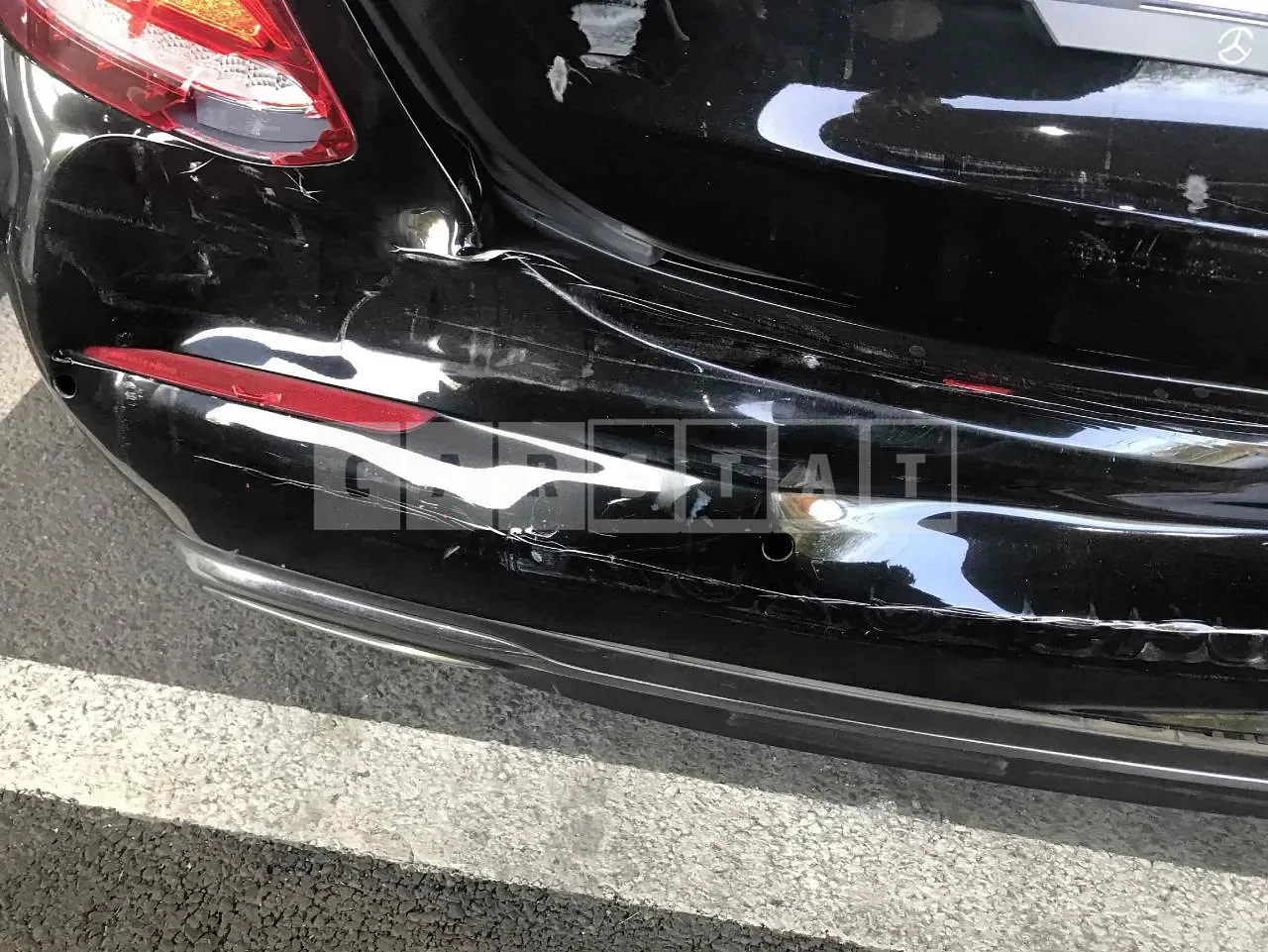 Photo 2 of 21: 2017 Mercedes-Benz E300 4Matic, VIN WDDZF4KB5HA176162 — Korean insurance auction
