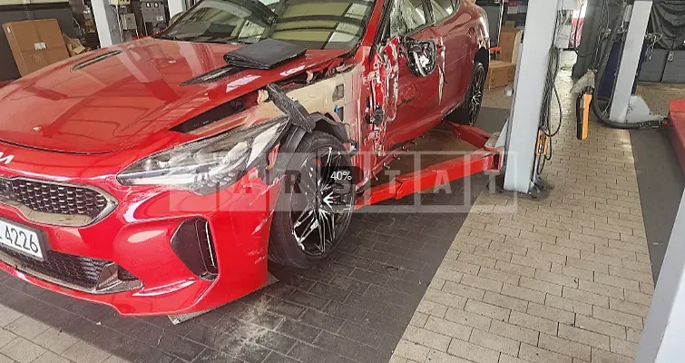 Photo 2 of 15: 2022 Kia Stinger — Korean insurance auction