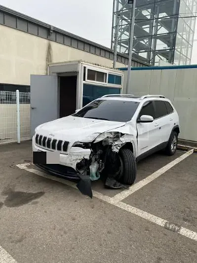 Photo 2 of 21: 2018 Jeep Zip Cherokee 2.4, VIN 1C4PJMCB6KD320077 — Korean insurance auction