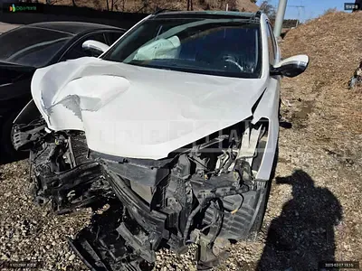 Photo 1 of 12: 2015 Hyundai Santa Fe, VIN KMHSW81UBFU468464 — Korean insurance auction