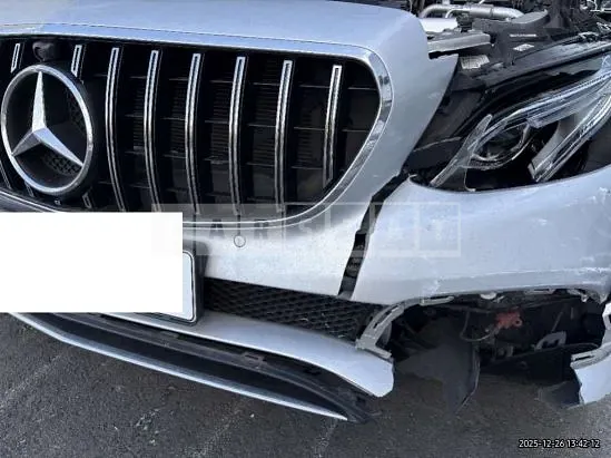 Photo 2 of 38: 2017 Mercedes-Benz E220 d 4Matic — Korean insurance auction