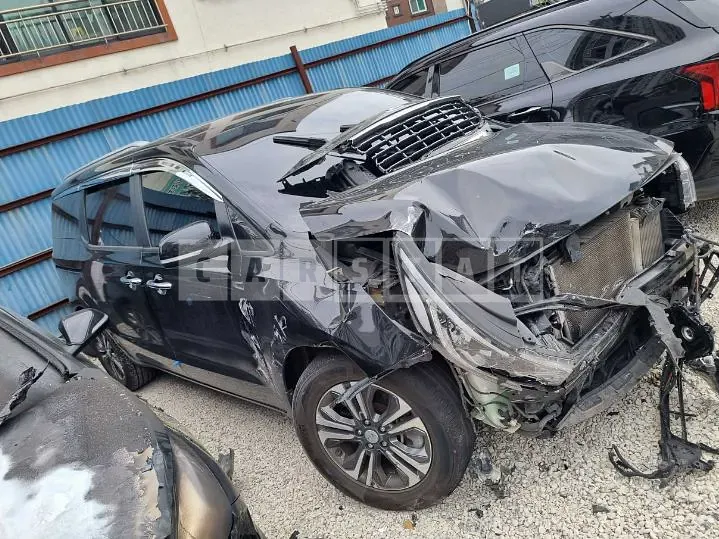 Photo 2 of 20: 2018 Kia Carnivals, VIN KNAMB81ABKS497878 — Korean insurance auction