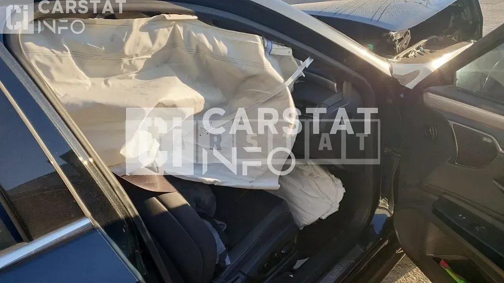 Photo 2 of 45: 2022 Lexus ES300h, VIN JTHBA1C15N2009688 — Korean insurance auction