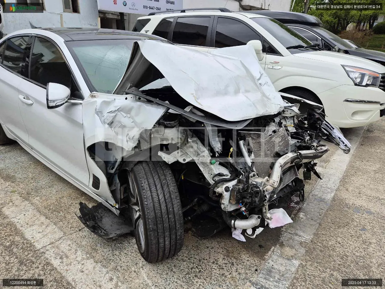 Photo 2 of 28: 2022 Genesis G70, VIN KMTG341ABNU101802 — Korean insurance auction