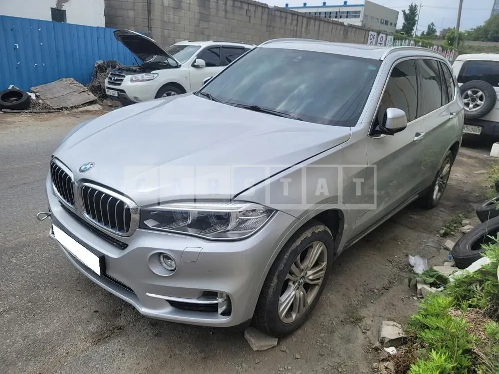 Photo 2 of 19: 2015 BMW X5 xDrive30d, VIN WBAKS4104F0H57615 — Korean insurance auction