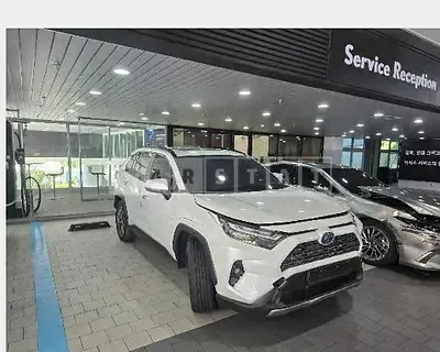 Photo 1 of 18: 2024 Toyota Lave 4 Hybrid AWD — Korean insurance auction