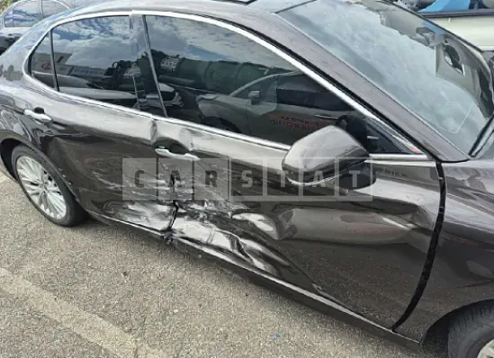 Photo 2 of 9: 2018 Toyota Camry — Korean insurance auction