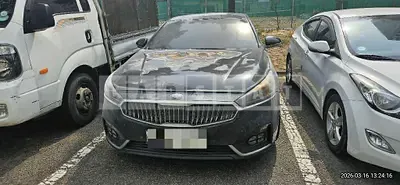 Photo 1 of 12: 2018 Kia K7 — Korean insurance auction