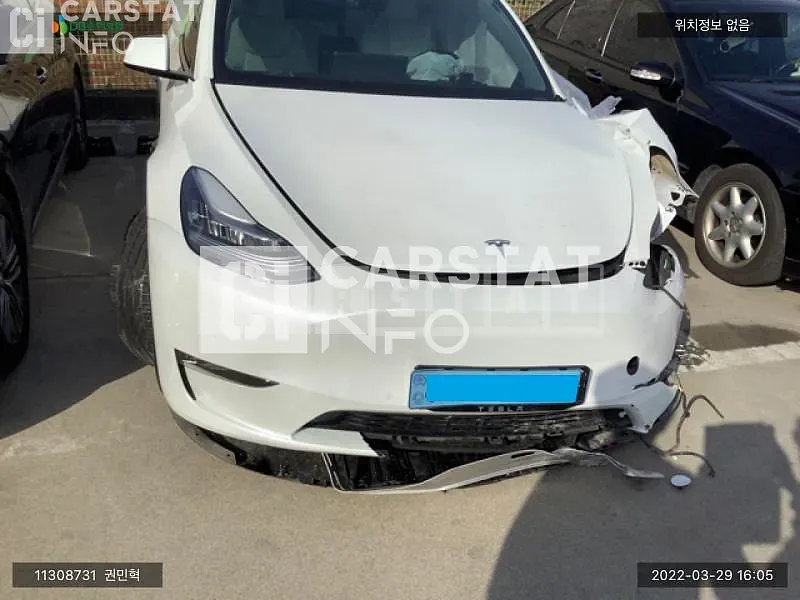 Photo 2 of 17: 2021 Tesla Model Y Long Range, VIN 5YJYGDEE1MF167484 — Korean insurance auction