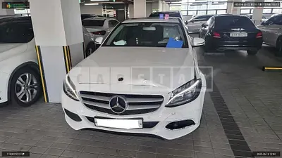 Photo 1 of 17: 2018 Mercedes-Benz C200 d, VIN WDDWF3HB4JR369902 — Korean insurance auction