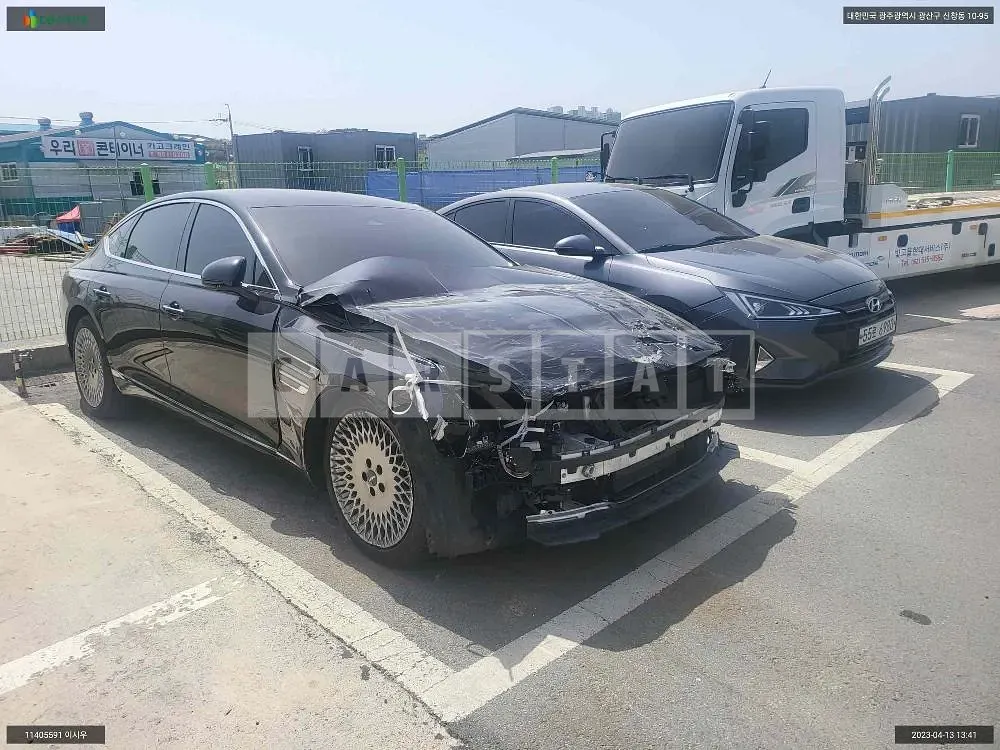Photo 2 of 8: 2020 Genesis G80, VIN KMTGB41CDMU005455 — Korean insurance auction