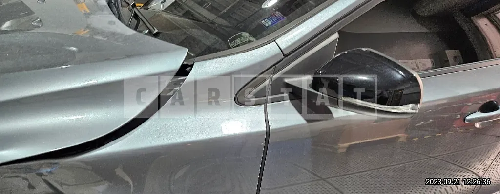 Photo 2 of 12: 2019 Volvo V40 CC D3, VIN YV1MZ72K0K2175198 — Korean insurance auction