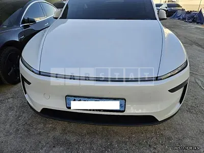 Photo 1 of 43: 2025 Tesla Model Y RWD, VIN LRWYGCFJXSC214640 — Korean insurance auction