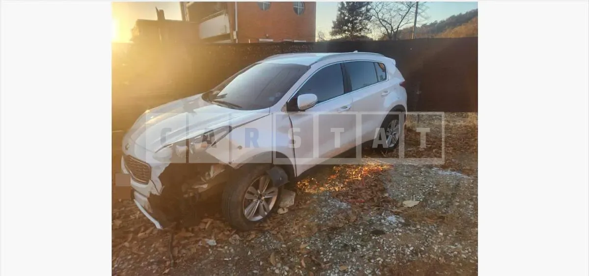 Photo 2 of 10: 2016 Kia Sportage — Korean insurance auction