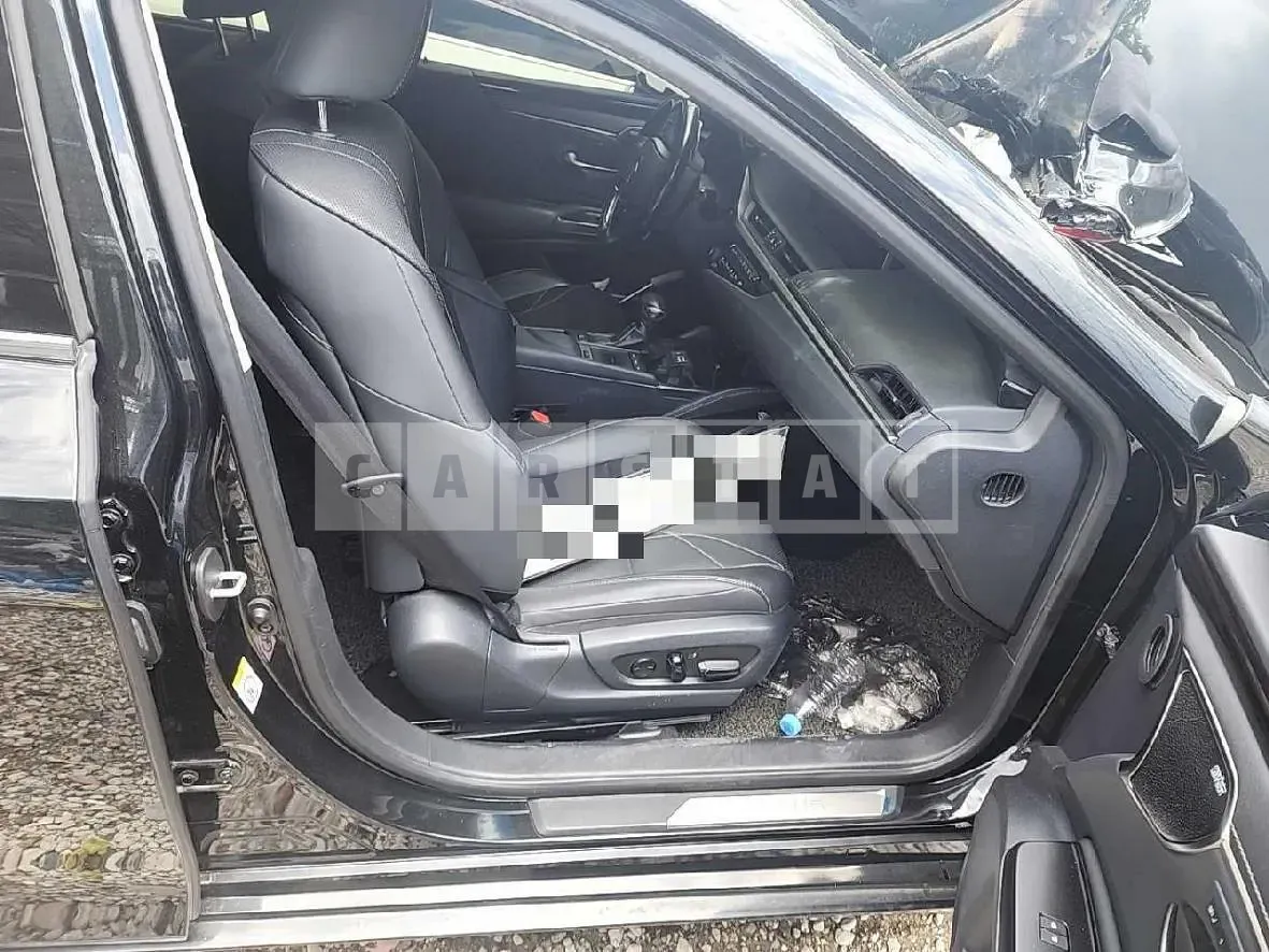Photo 2 of 30: 2019 Lexus ES300h — Korean insurance auction