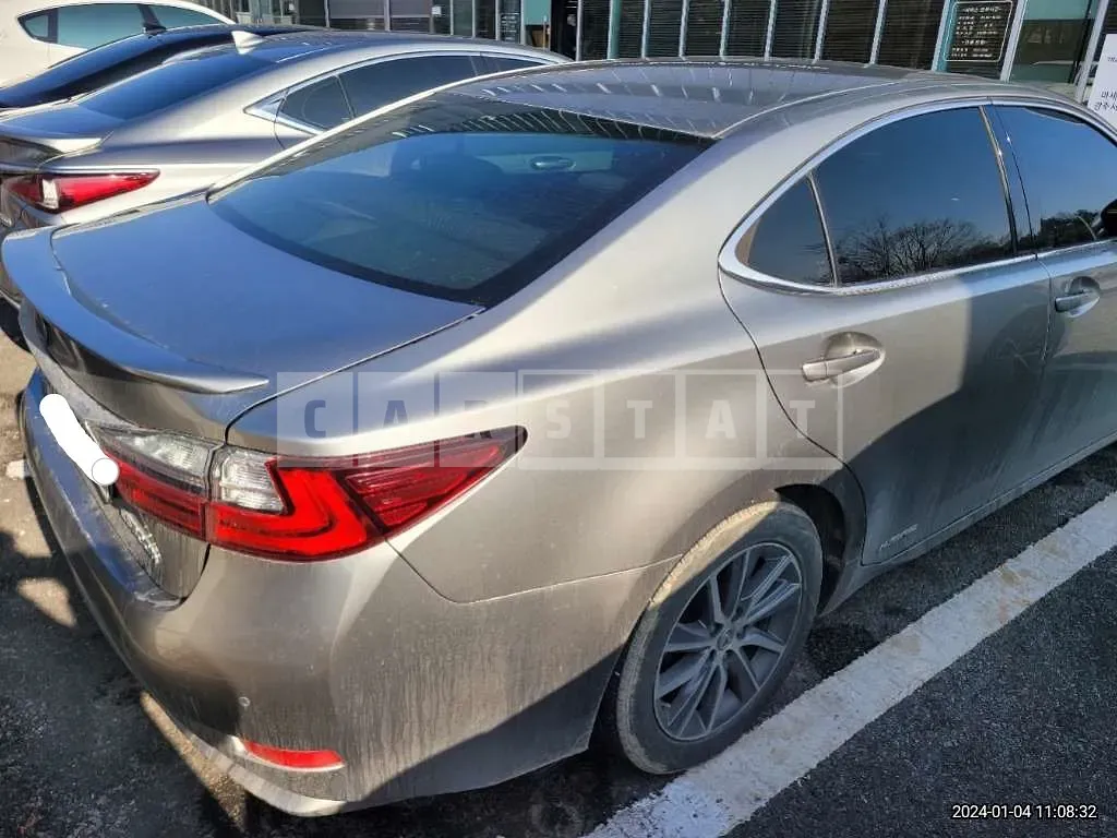 Photo 2 of 12: 2018 Lexus ES300h, VIN JTHBW1GG9J2180129 — Korean insurance auction