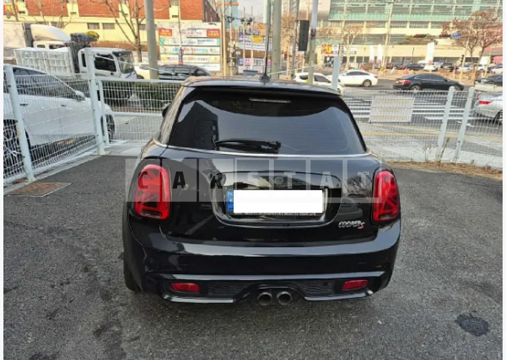 Photo 2 of 34: 2019 MINI Cooper S Five-Door, VIN WMWXU3108K2D46999 — Korean insurance auction