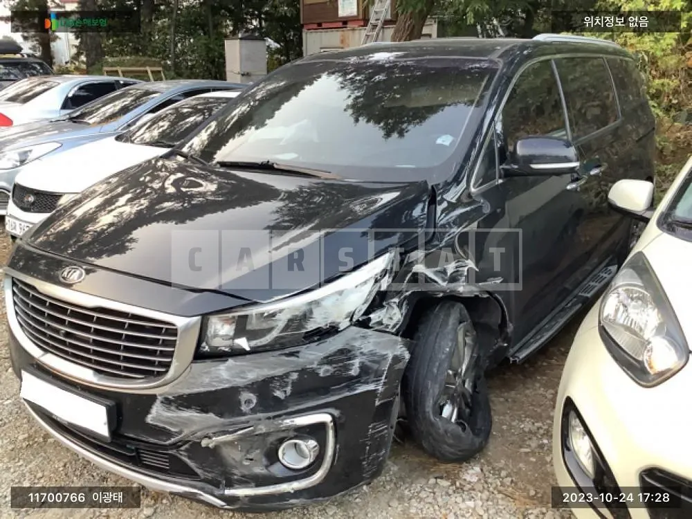 Photo 2 of 8: 2016 Kia Carnival, VIN KNAME81ABHS300745 — Korean insurance auction